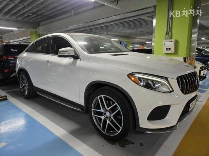 Mercedes-Benz GLE-Class W166 350d 4Matic Coupe 3