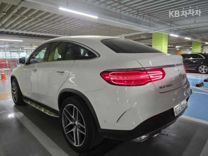 Mercedes-Benz GLE-Class W166 350d 4Matic Coupe 4