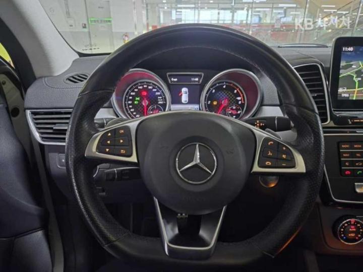 Mercedes-Benz GLE-Class W166 350d 4Matic Coupe 6