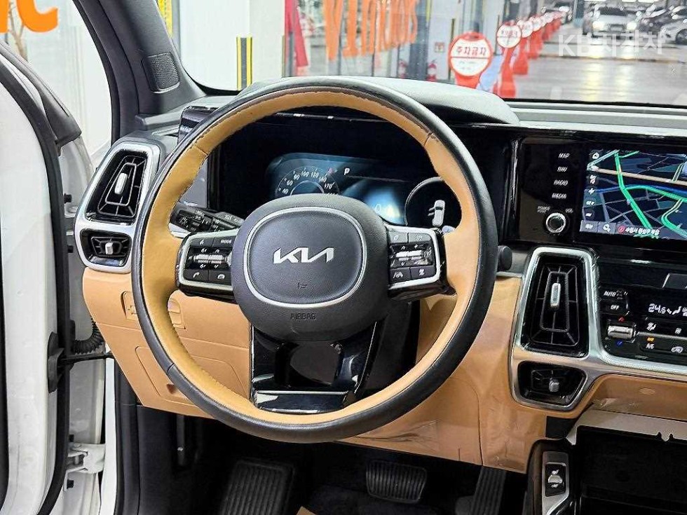 2023 - kia sorento