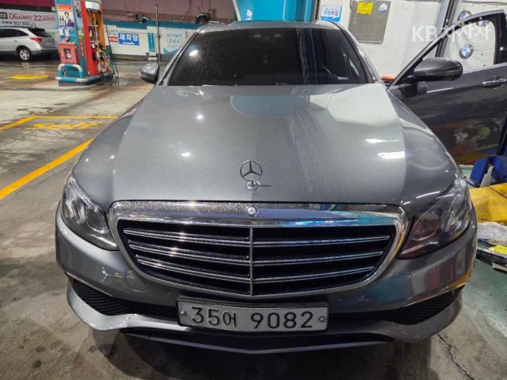 Mercedes-Benz E-Class W213 E220d Exclusive