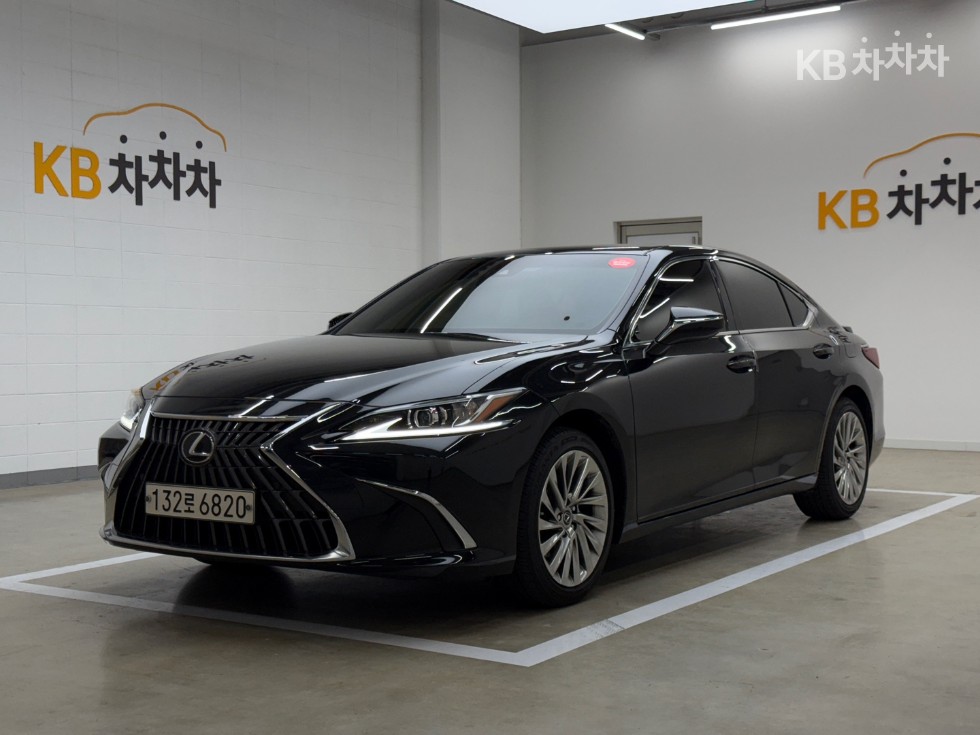Lexus 뉴 제너레이션 ES 300h Luxury+ - фото 1