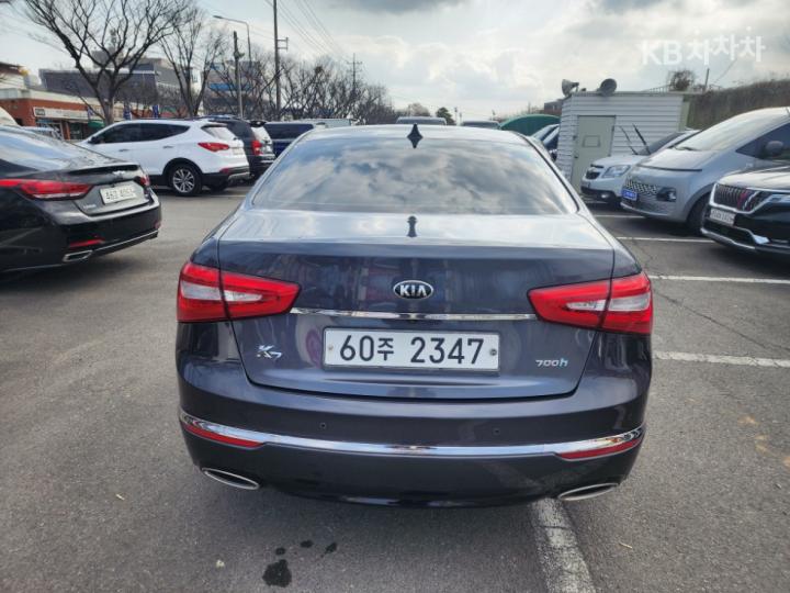 Kia K7 Hybrid 700h Prestige 4