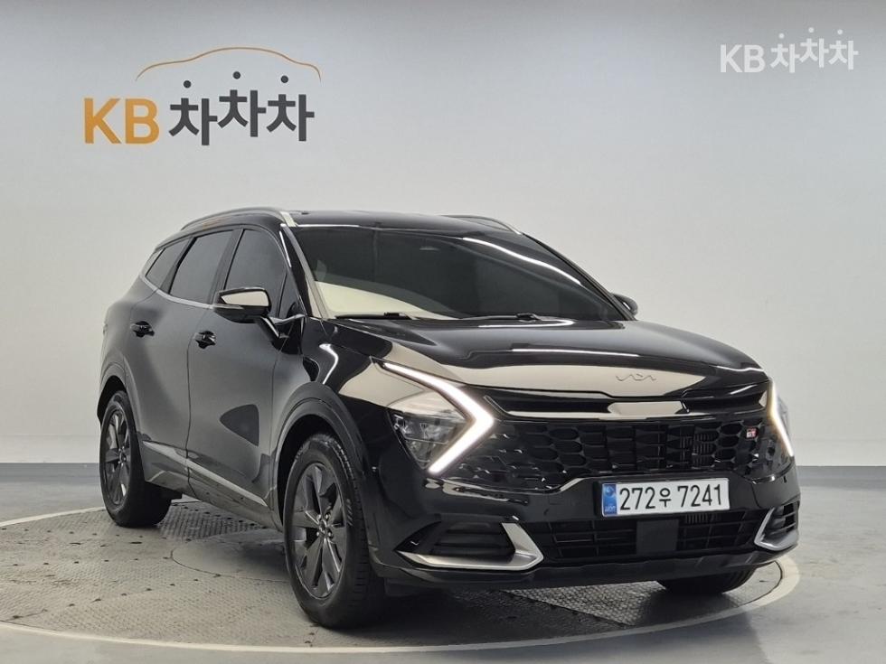 2022 - kia sportage