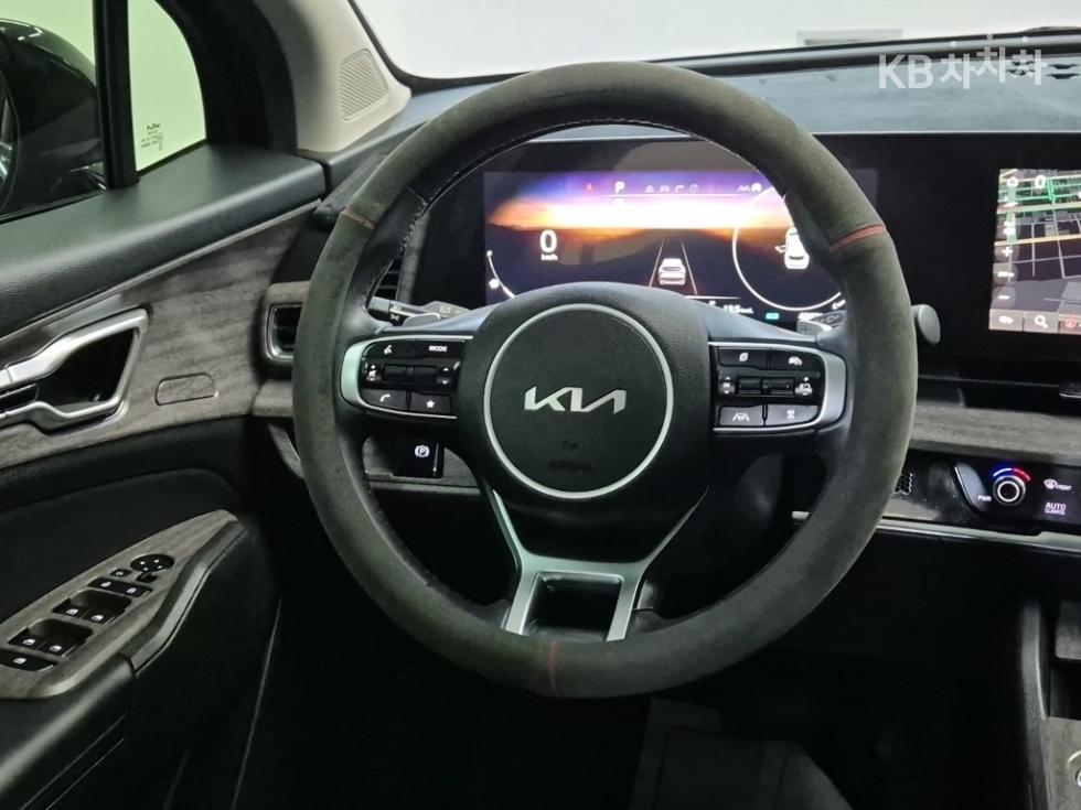 2022 - kia sportage