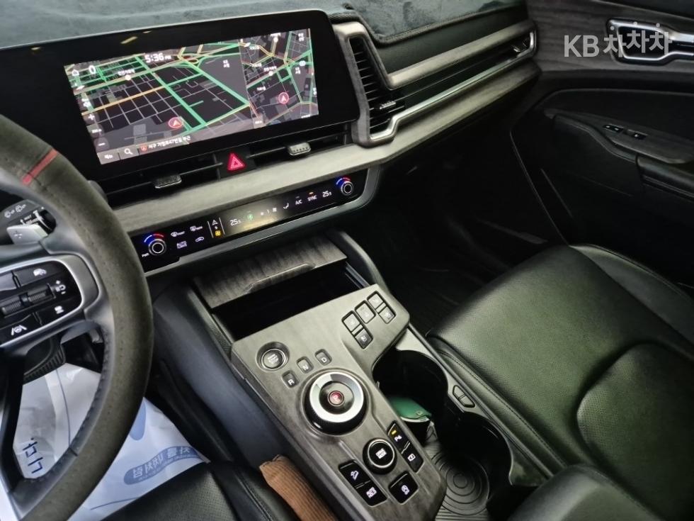 2022 - kia sportage