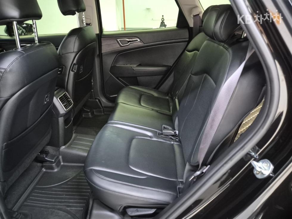2022 - kia sportage