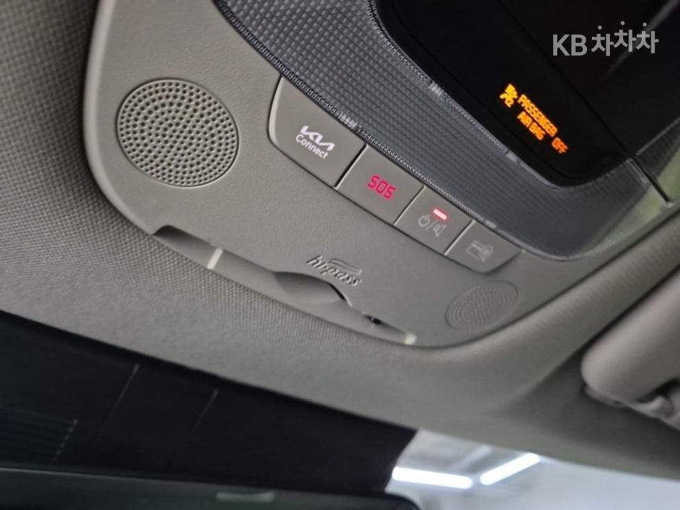 2022 - kia sportage