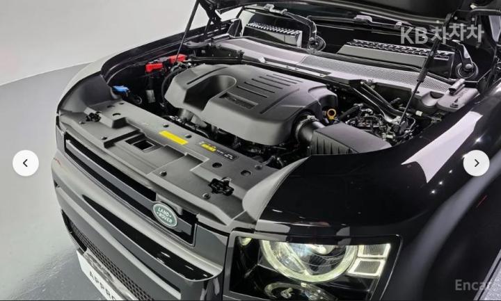 Land Rover Defender L663 110 P400 X 7