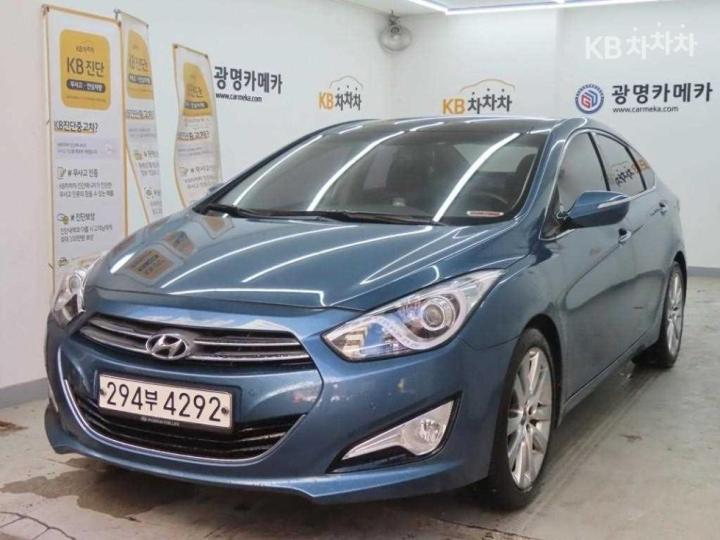 Hyundai i40 Saloon 1.7 VGT MODERN 3