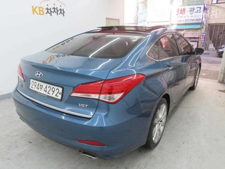 Hyundai i40 Saloon 1.7 VGT MODERN 4