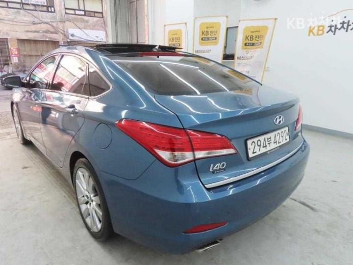 Hyundai i40 Saloon 1.7 VGT MODERN 5