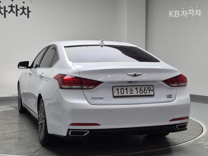 Hyundai Genesis DH G330 Premium AWD 3