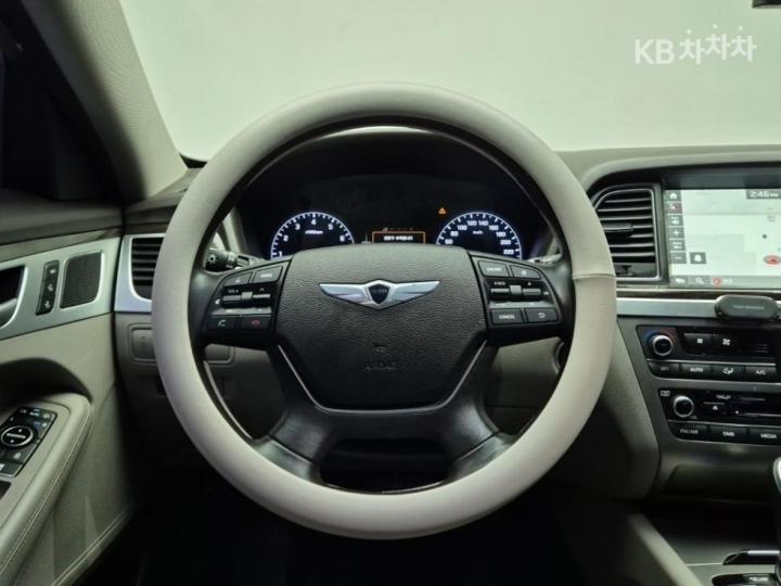 Hyundai Genesis DH G330 Premium AWD 10