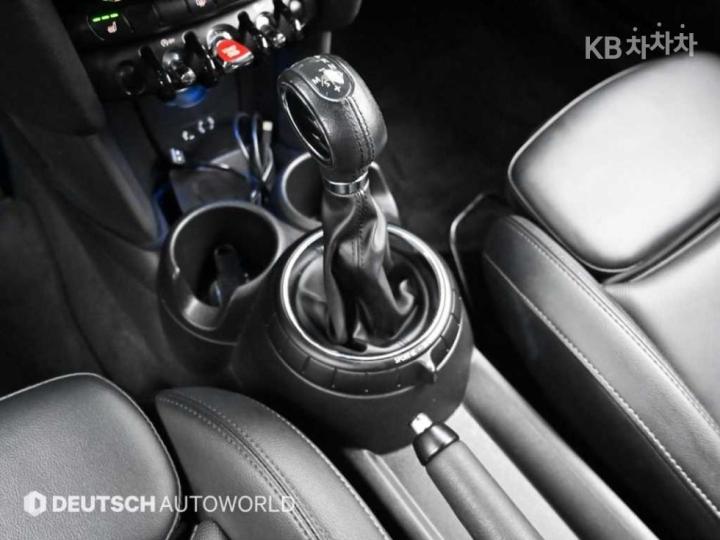 Mini Cooper 1.6 Base Type 10