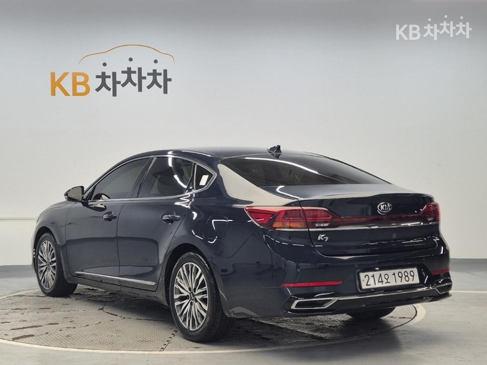2021 - kia k7