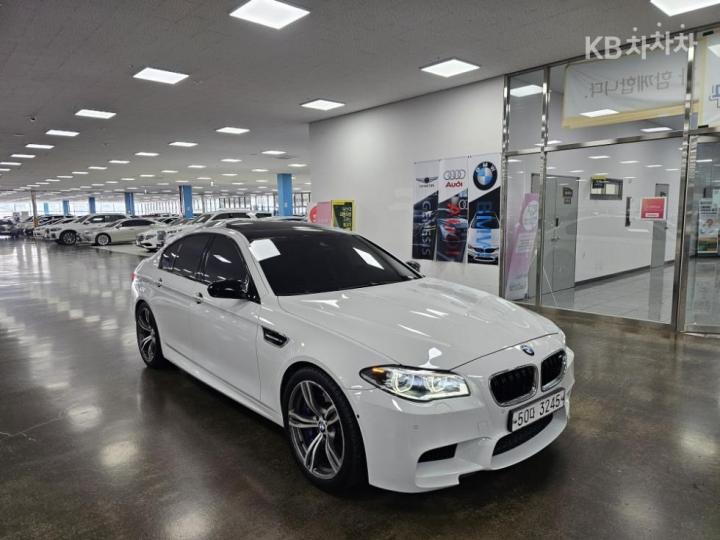 BMW M5 M Series Sedan F10