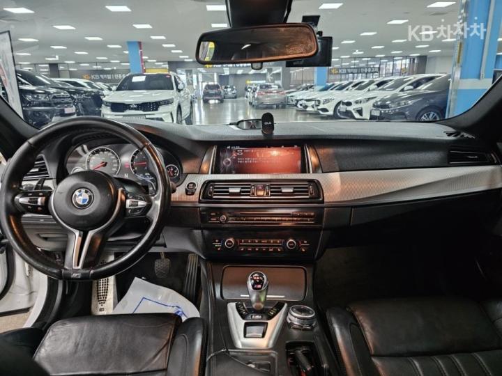 BMW M5 M Series Sedan F10 8