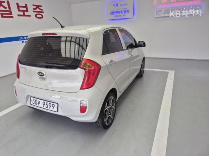 Kia Morning Luxury 8