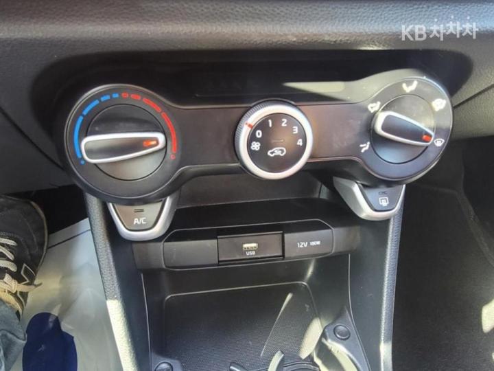 Kia Morning Urban JA 1.0 Gasoline Prestige 9