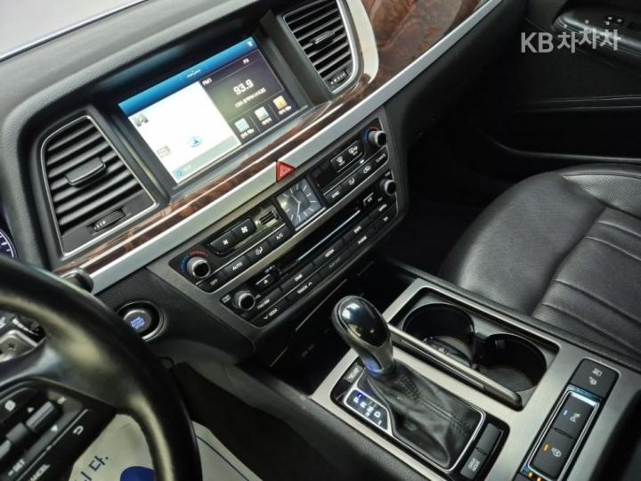 Hyundai Genesis DH G330 Modern 10