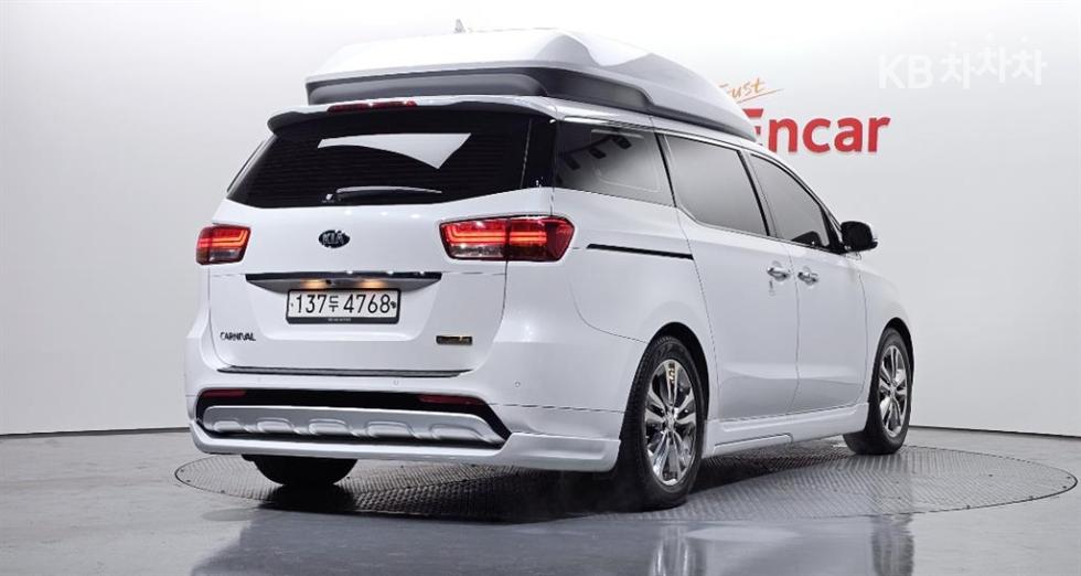 2017 - kia carnival
