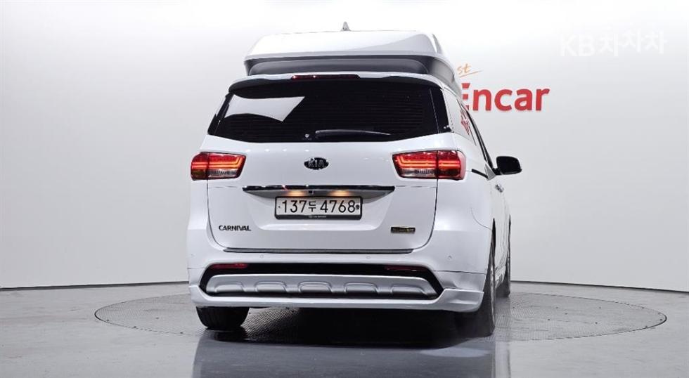 2017 - kia carnival