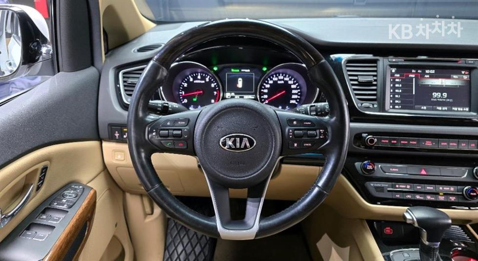 2017 - kia carnival