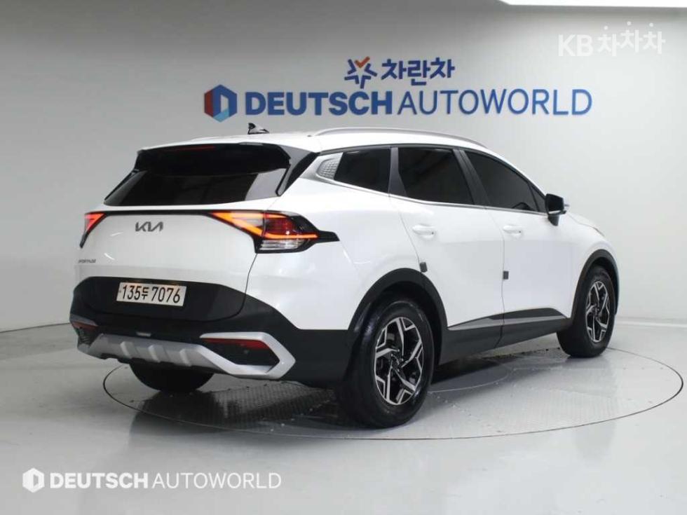 2022 - kia sportage