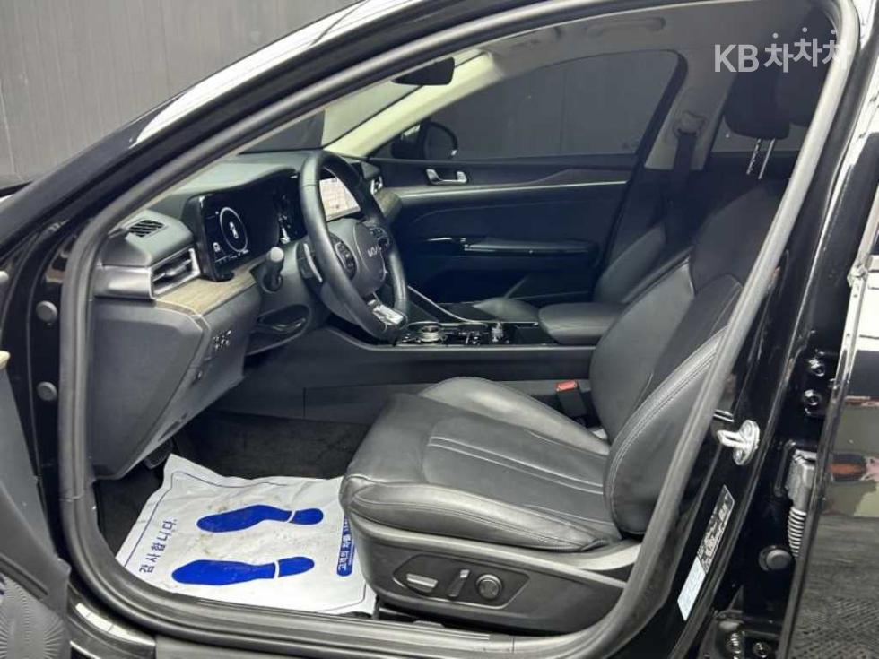 2023 - kia k5