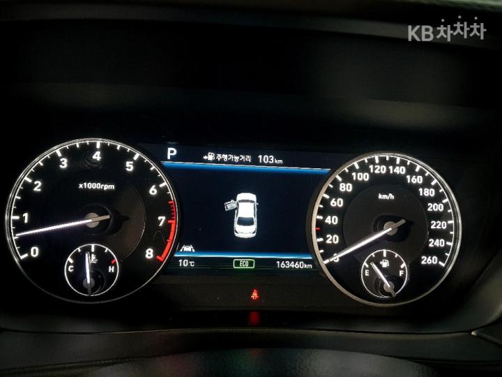 Genesis EQ900 5.0 GDI AWD Prestige 8