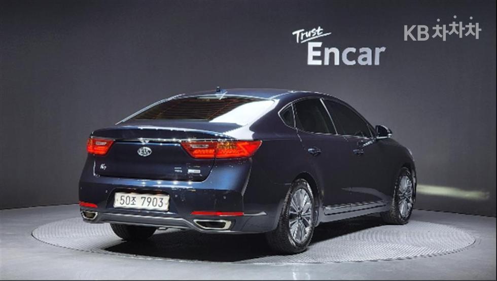 2018 - kia k7