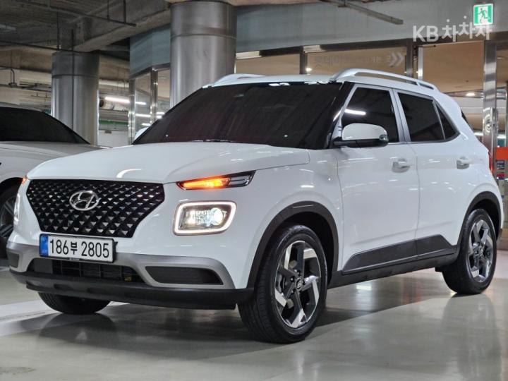 Hyundai Venue Gasoline 1.6 FLUX