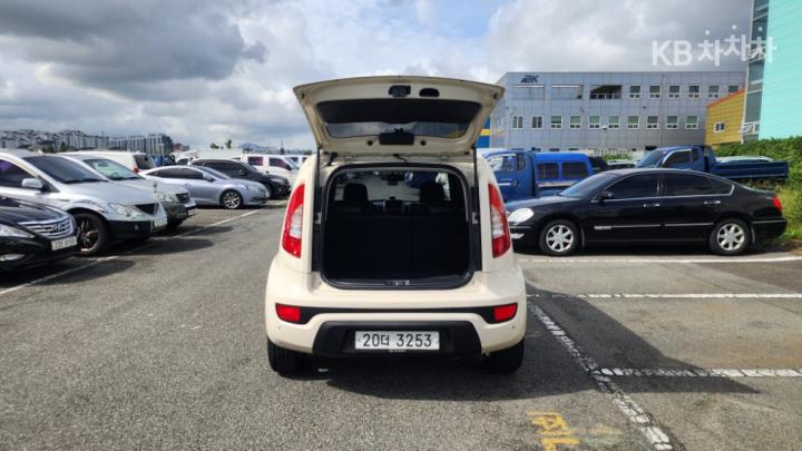 Kia Soul 1.6 Luxury Base Type 9