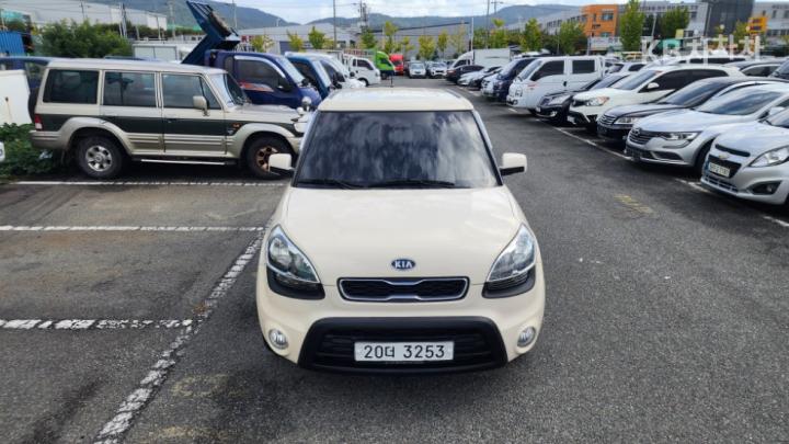 Kia Soul 1.6 Luxury Base Type 3