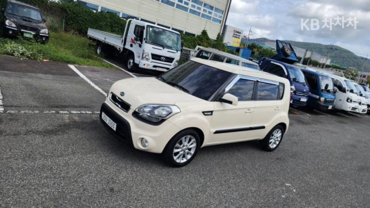 Kia Soul 1.6 Luxury Base Type 5