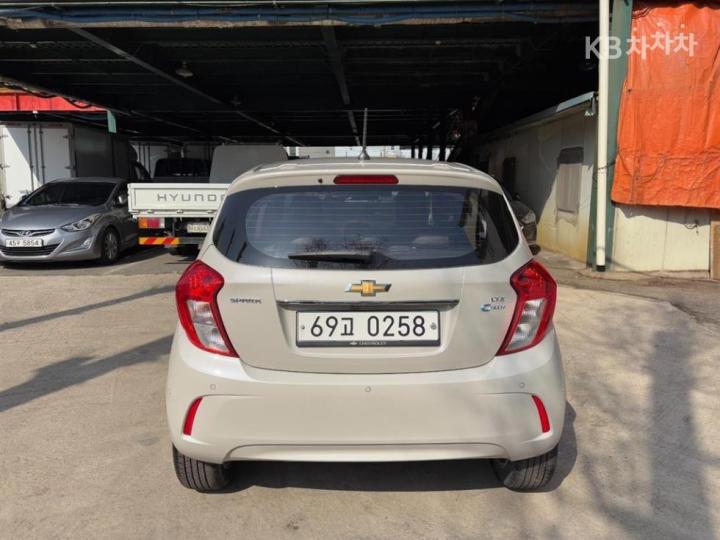 Chevrolet Spark The Next LTZ 5