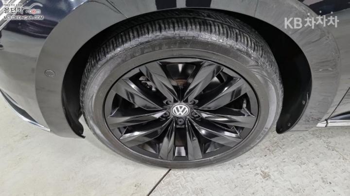 Volkswagen Arteon 2.0 TDI Elegance Prestige 7