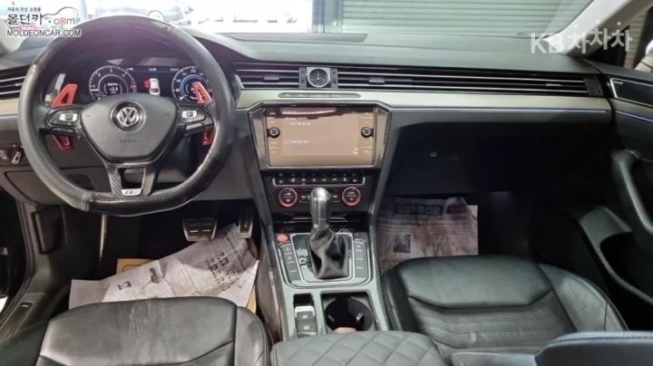 Volkswagen Arteon 2.0 TDI Elegance Prestige 8