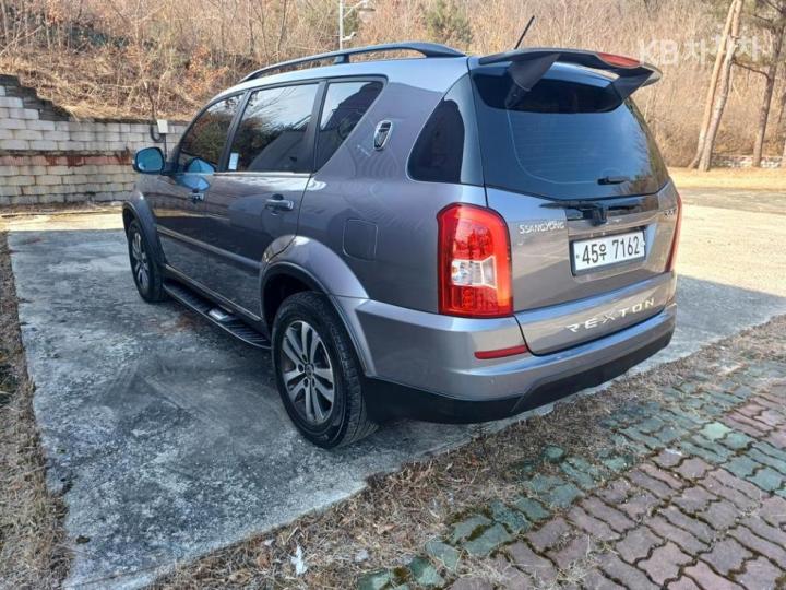 KG Mobility (Ssangyong) Rexton W 4WD RX7 Prestige 8