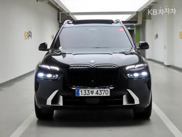 BMW X7 xDrive 40i — foto 1