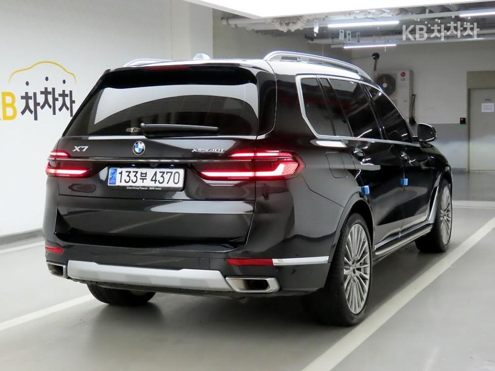 BMW X7 — miniaturë 4