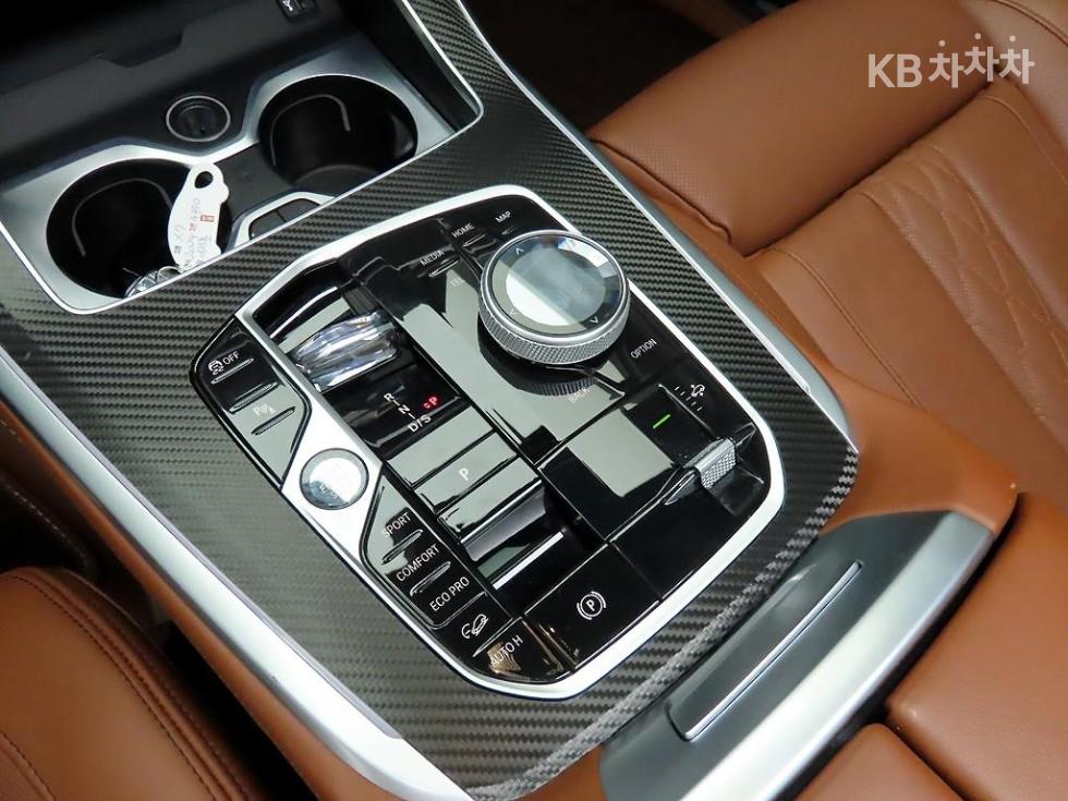 BMW X7 — miniaturë 12