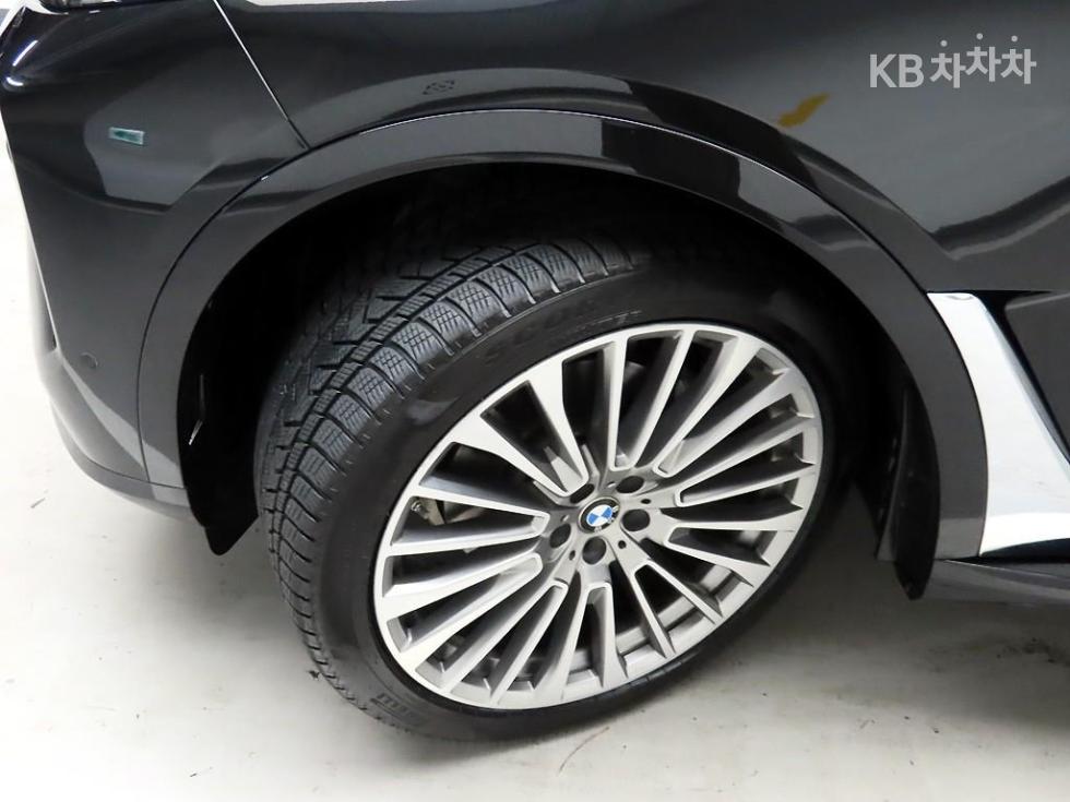BMW X7 — miniaturë 19