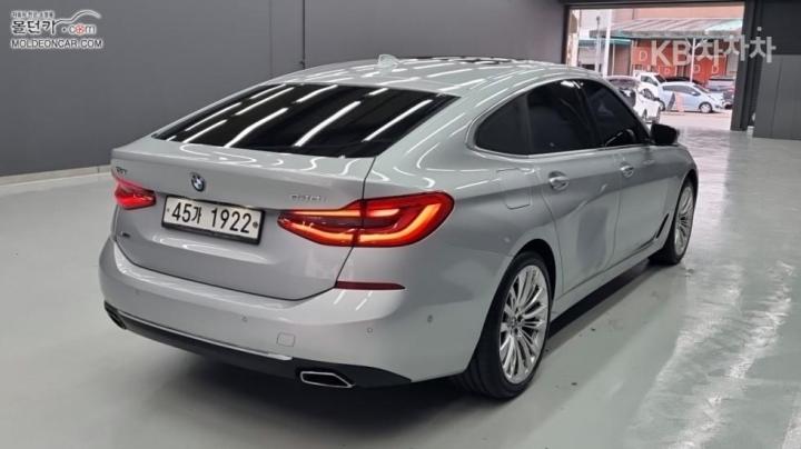 BMW 6 Series GranTurismo 640i xDrive Luxury 3