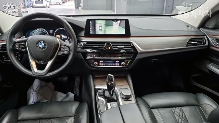 BMW 6 Series GranTurismo 640i xDrive Luxury 8