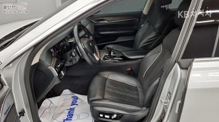 BMW 6 Series GranTurismo 640i xDrive Luxury 10