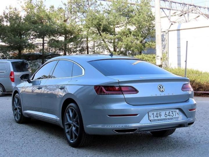 Volkswagen Arteon 2.0 TDI Elegance Prestige 4
