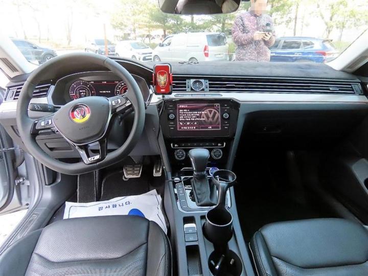 Volkswagen Arteon 2.0 TDI Elegance Prestige 8