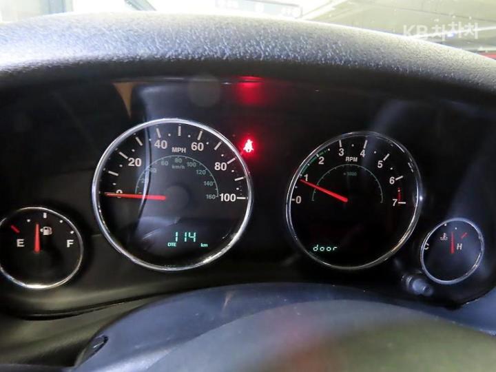 Jeep Wrangler 3.6 Sport JK 9